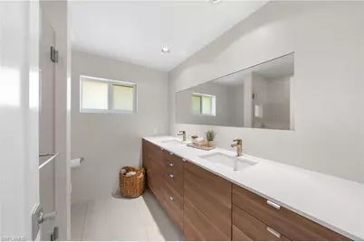 516 Neapolitan Ln, Naples, FL 34103 - Photo 29