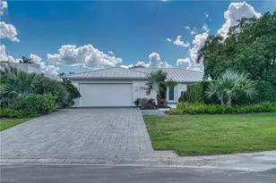 516 Neapolitan Ln, Naples, FL 34103 - Photo 5