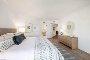 4021 Gulf Shore Blvd N, Naples, FL 34103 - Photo 29