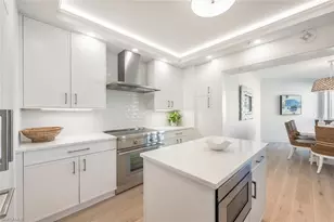 4021 Gulf Shore Blvd N, Naples, FL 34103 - Photo 19