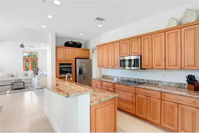 1016 7th St S, Naples, FL 34102 - Photo 3