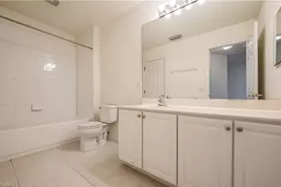 1088 Oxford Ln, Naples, FL 34105 - Photo 17