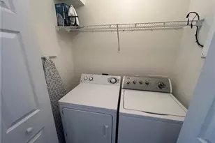 1088 Oxford Ln, Naples, FL 34105 - Photo 21