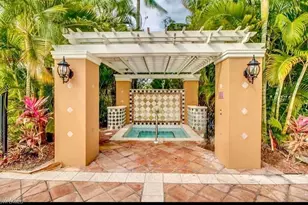 1240 Wildwood Lakes Blvd, Naples, FL 34104 - Photo 9