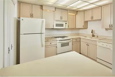 1919 Gulf Shore Blvd N #804, Naples, FL 34102 - Photo 11