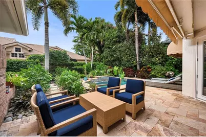 763 Glendevon Dr, Naples, FL 34105 - Photo 15