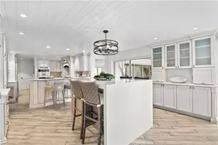 3737 Crayton Rd, Naples, FL 34103 - Photo 9