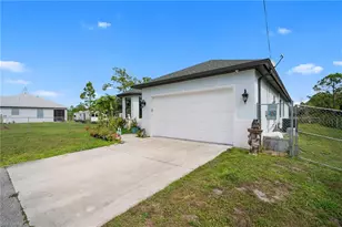 5270 42nd St NE, Naples, FL 34120 - Photo 3