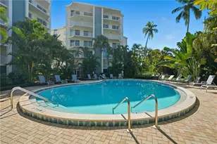 1300 Gulf Shore Blvd N, Naples, FL 34102 - Photo 21