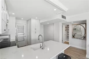 1300 Gulf Shore Blvd N, Naples, FL 34102 - Photo 9