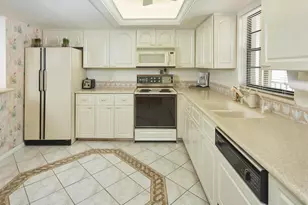 415 10th Ave S, Naples, FL 34102 - Photo 5