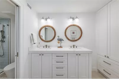 2850 Gulf Shore Blvd N #110, Naples, FL 34103 - Photo 9