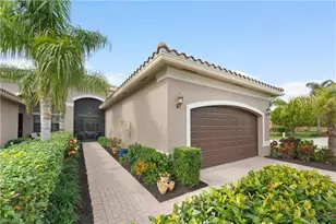 11989 Five Waters Cir, Fort Myers, FL 33913 - Photo 3