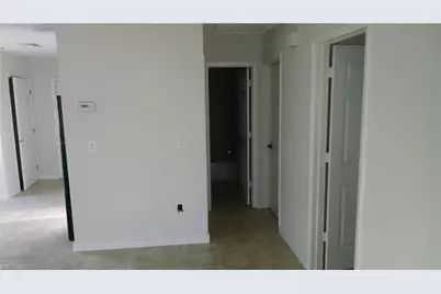 585 106th Ave N, Naples, FL 34108 - Photo 5