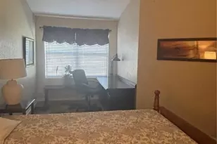 940 Woodshire Ln, Naples, FL 34105 - Photo 9