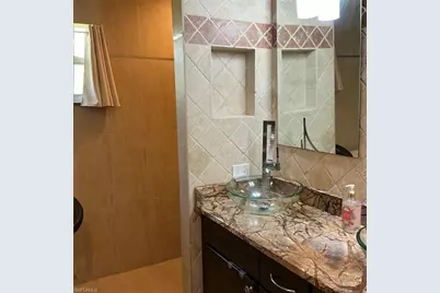 882 Bluebird St, Naples, FL 34104 - Photo 5