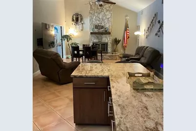 882 Bluebird St, Naples, FL 34104 - Photo 3