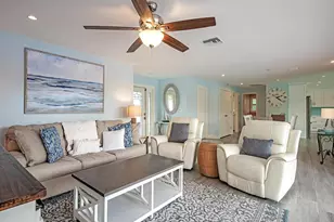 595 Wedge Dr, Naples, FL 34103 - Photo 7