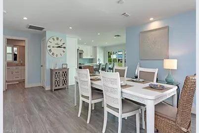 595 Wedge Dr, Naples, FL 34103 - Photo 9