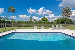 595 Wedge Dr, Naples, FL 34103 - Photo 17