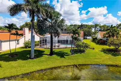 443 Dundee Ct, Naples, FL 34104 - Photo 13