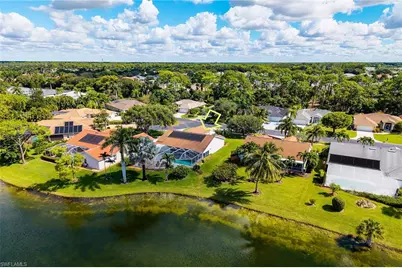 443 Dundee Ct, Naples, FL 34104 - Photo 11