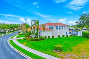 12730 Aviano Dr, Naples, FL 34105 - Photo 3