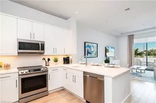 101 8th St S, Naples, FL 34102 - Photo 5