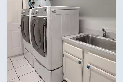 4817 Berkeley Dr, Naples, FL 34112 - Photo 17