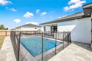 502 SW 25th Pl, Cape Coral, FL 33991 - Photo 9