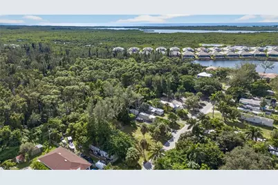 2650 Holly Ave, Naples, FL 34112 - Photo 15