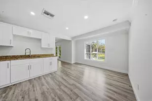 360 Desoto Blvd S, Naples, FL 34117 - Photo 7