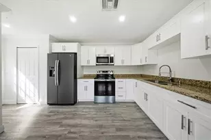 360 Desoto Blvd S, Naples, FL 34117 - Photo 5