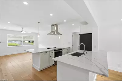 1205 Hilltop Dr, Naples, FL 34103 - Photo 3