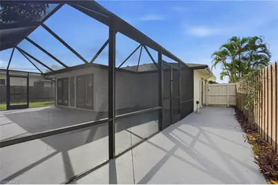 1205 Hilltop Dr, Naples, FL 34103 - Photo 19