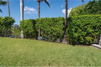 13371 Snook Cir, Naples, FL 34114 - Photo 11