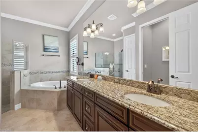 9352 Vercelli Ct, Naples, FL 34113 - Photo 23