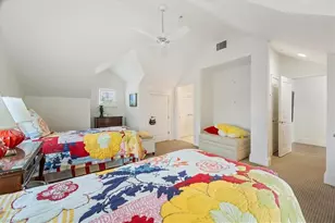 215 5th St S, Naples, FL 34102 - Photo 27