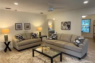 100 Diamond Cir, Naples, FL 34110 - Photo 25