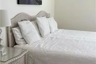 100 Diamond Cir, Naples, FL 34110 - Photo 19