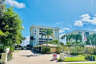 2750 Gulf Shore Blvd N, Naples, FL 34103 - Photo 19