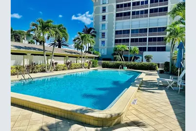 2750 Gulf Shore Blvd N #602, Naples, FL 34103 - Photo 27