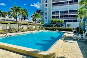 2750 Gulf Shore Blvd N, Naples, FL 34103 - Photo 27