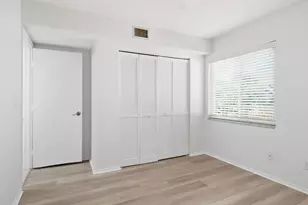 1001 Foxfire Ln, Naples, FL 34104 - Photo 15