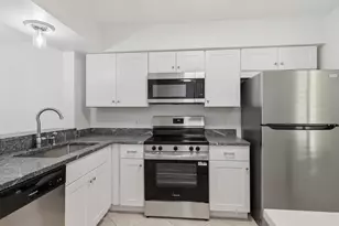 1001 Foxfire Ln, Naples, FL 34104 - Photo 3