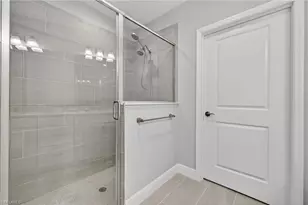 2554 Seychelles Dr, Naples, FL 34112 - Photo 19