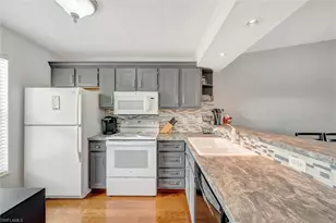 1315 Mainsail Dr, Naples, FL 34114 - Photo 17