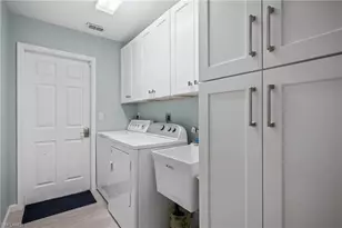 17611 Marco Island Ln, Fort Myers, FL 33908 - Photo 23