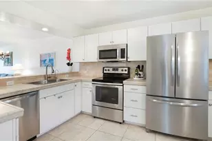 905 New Waterford Dr, Naples, FL 34104 - Photo 3