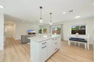 3560 Corana Way, Naples, FL 34105 - Photo 9